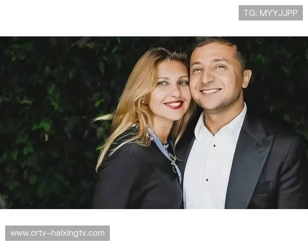 足球球星与心爱妻子携手步入婚姻殿堂甜蜜瞬间曝光