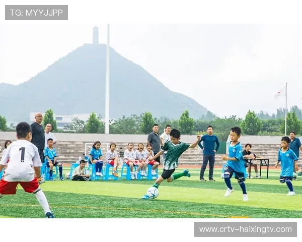 足球球星的三个孩子是谁他们的成长故事与未来展望